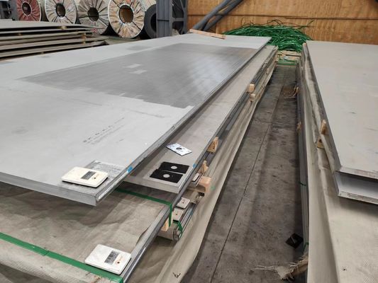 ATSM SS 304 2b Finish Pelat Logam Stainless Steel Dengan Teknik Berlubang Bergelombang